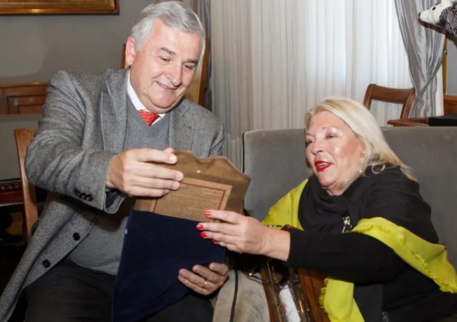 El explosivo chat de Gerardo Morales contra Elisa Carrió: ”Vos no sos más decente que yo”