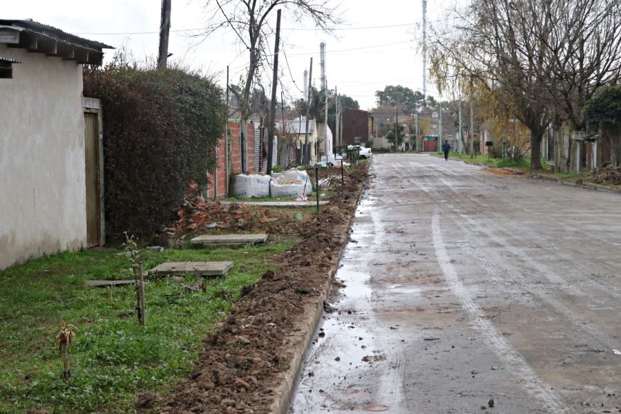 Oficializaron una obra clave en Ensenada: todos los vecinos del barrio Mosconi tendrán cloacas y durará 360 días