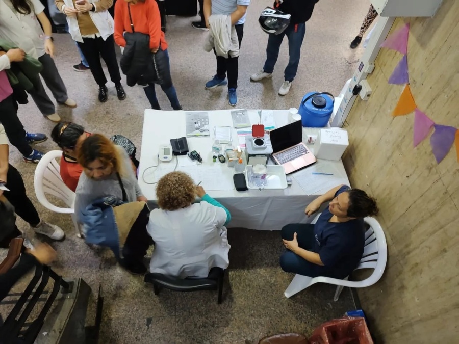 Diputados aprobó que hospitales, escuelas y clubes bonaerenses no sufran cortes de luz y gas en caso de mora