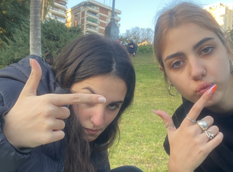 Agendó a un chico escrachado en el 2018, le escribió porque estaba aburrida y ahora son ”novios”: ”Busco amor, ¿te interesa?”