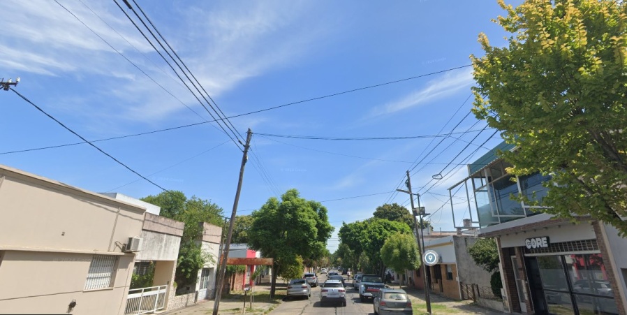 Tres encapuchados asaltaron en La Plata a una mujer de 84 años mientras dormía