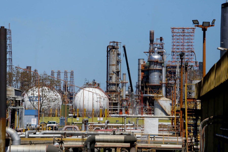 Por trabajos en la Refinería YPF, advirtieron sobre fuertes ruidos y sirenas durante diez días