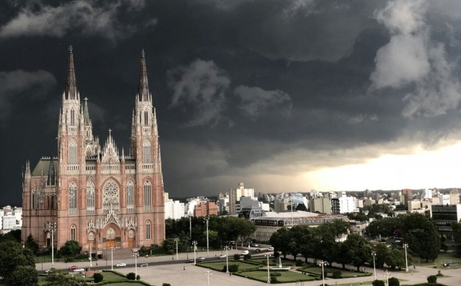 ¿Para cuándo se esperan las fuertes lluvias y el posible granizo en La Plata?