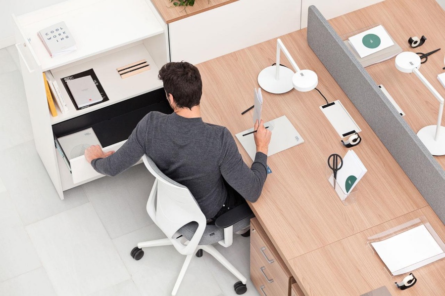 Escracharon a un supuesto ”periodista deportivo” platense que contacta a mujeres para que sean sus ”secretarias”