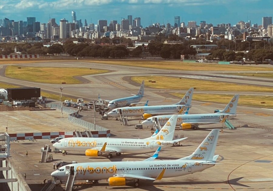 El regalito de Flybondi por las Fiestas: canceló 71 vuelos y afectará a 13 mil pasajeros