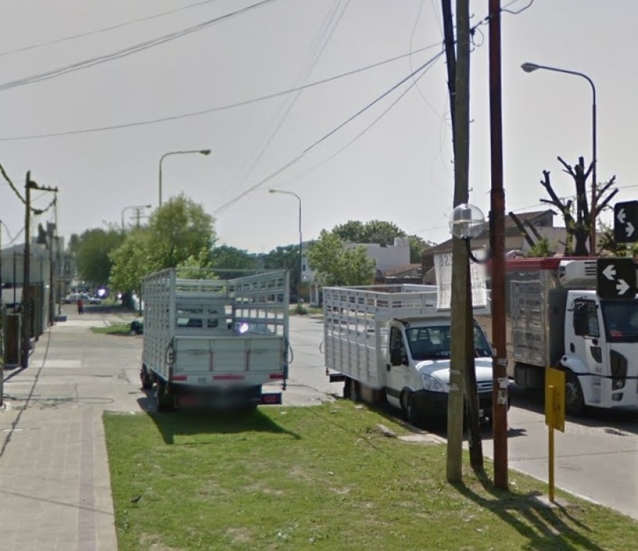 Vecinos de 10 y 520 reclamaron que ya llevan dos años reclamando el arreglo de la cuadra