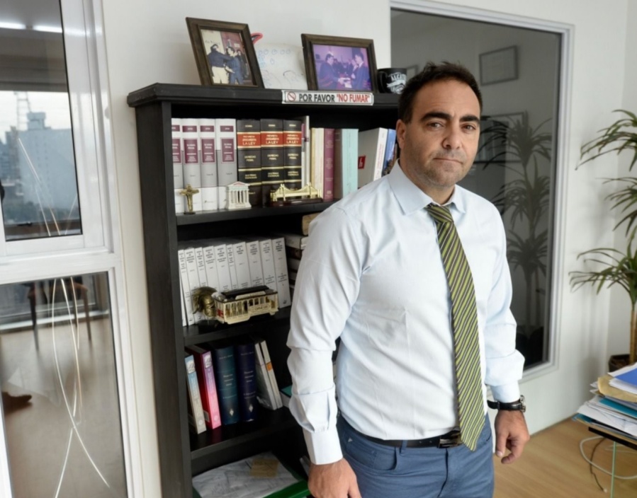 ”Risitas”, gritos y escándalo en la causa Mariano Bruera: Marcelo Peña y el denunciante cargaron contra la fiscal Huergo