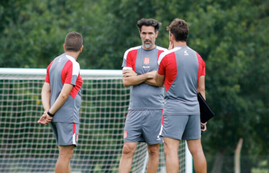 Se viene la seguidilla y el hincha pide: ¿Qué futbolista albirrojo es aclamado como titular por los hinchas?