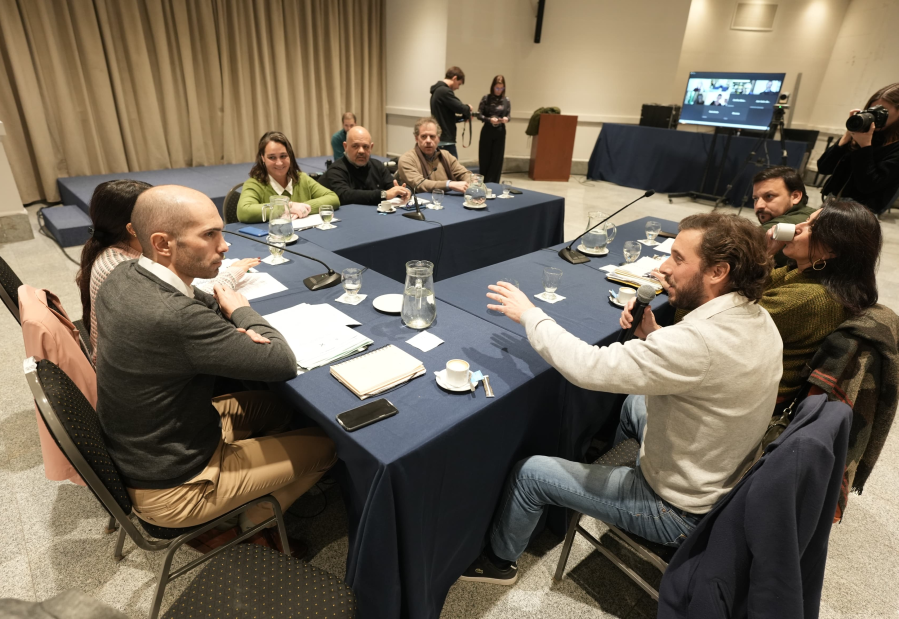 El Senado Bonaerense acelera el tratamiento de un proyecto que alerta sobre la exposición de los niños a las pantallas