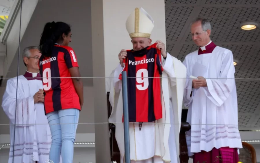 El fútbol argentino conmovido por Francisco: ¿Qué medida tomó la AFA tras el fallecimiento del Papa?