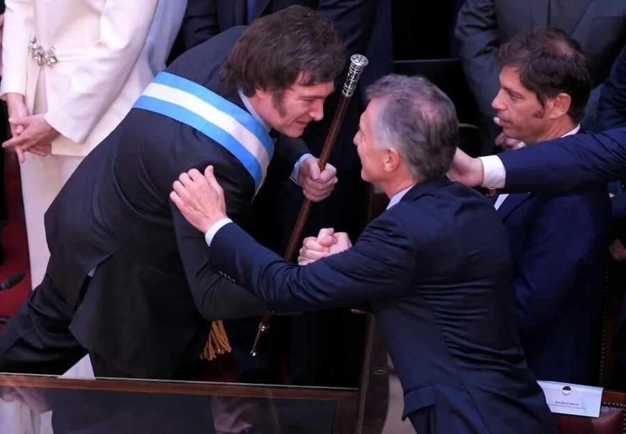 Milei podría tener su ”2017” económico pero en el PRO insisten en una pata flaca del plan