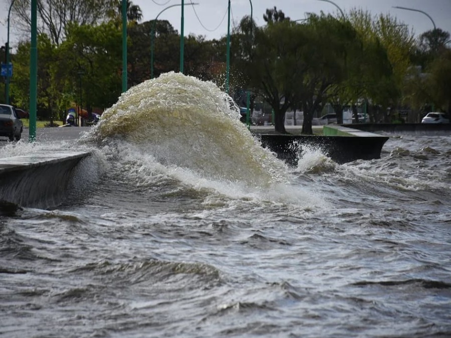 Advirtieron por crecidas en el Rio de La Plata