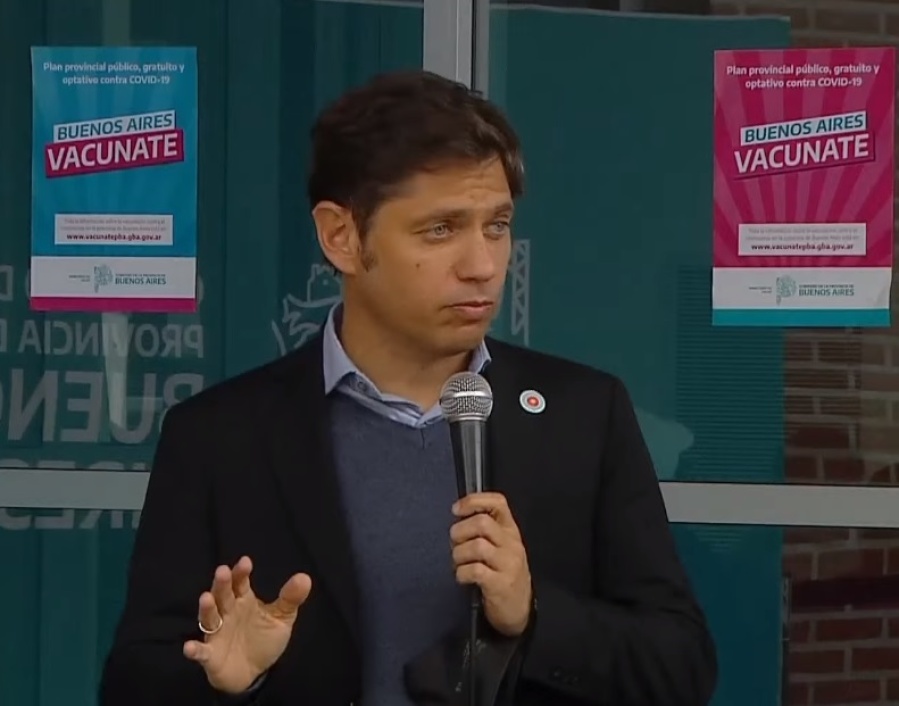 Kicillof anunció la vacunación libre para los mayores de 3 años para primeras dosis y en diciembre se amplía a la segunda