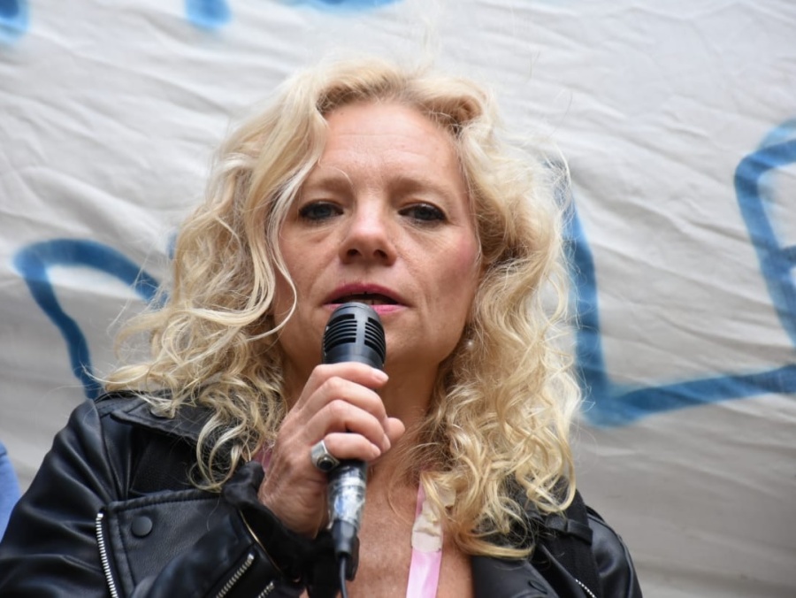 Habló la mamá platense acusada de abandonar varios meses a su hija: ”Le pedí apoyo, me dijo que sí y ahora me denuncia”