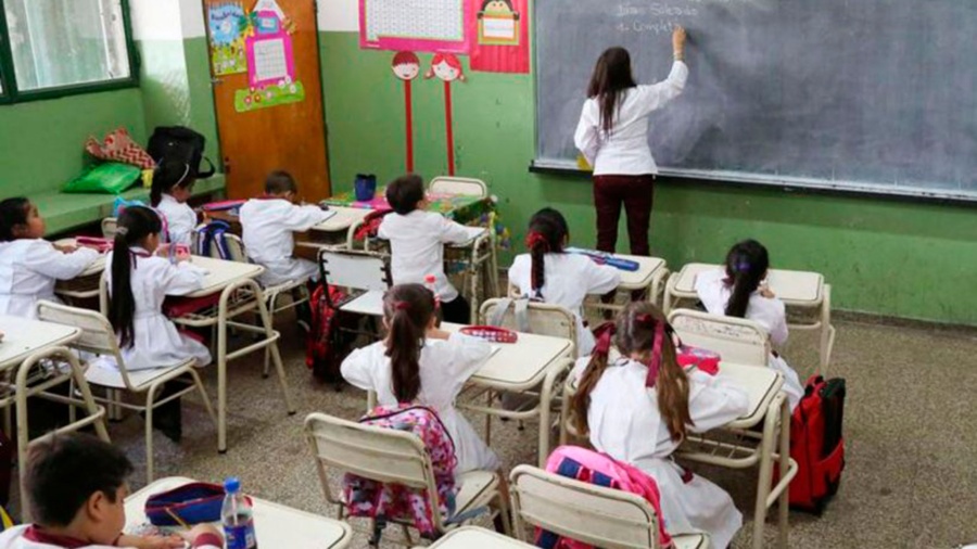 El gobierno busca extender el horario en las escuelas: los detalles del proyecto