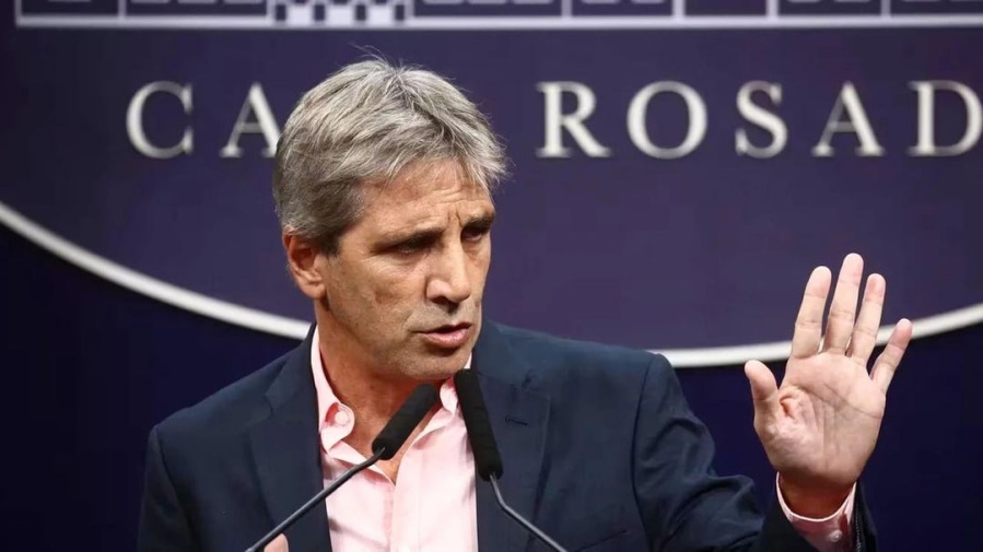 Caputo armó un portal para ”escrachar” a los intendentes que cobran tasas altas