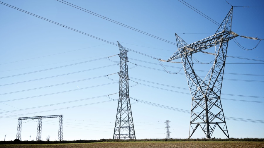 La Provincia postergó las multas que deben pagar las distribuidoras eléctricas