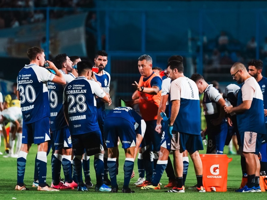 Con el torneo en marcha un futbolista deja Gimnasia