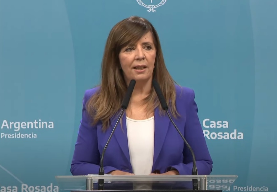 Importaciones, dólares y el fin de la doble indemnización: las definiciones y anuncios de la portavoz Gabriela Cerruti