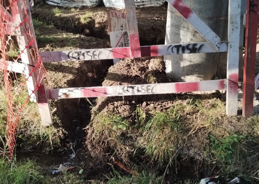 En un sector de City Bell aseguraron que se quedaron sin agua por la ”mala praxis” en una obra