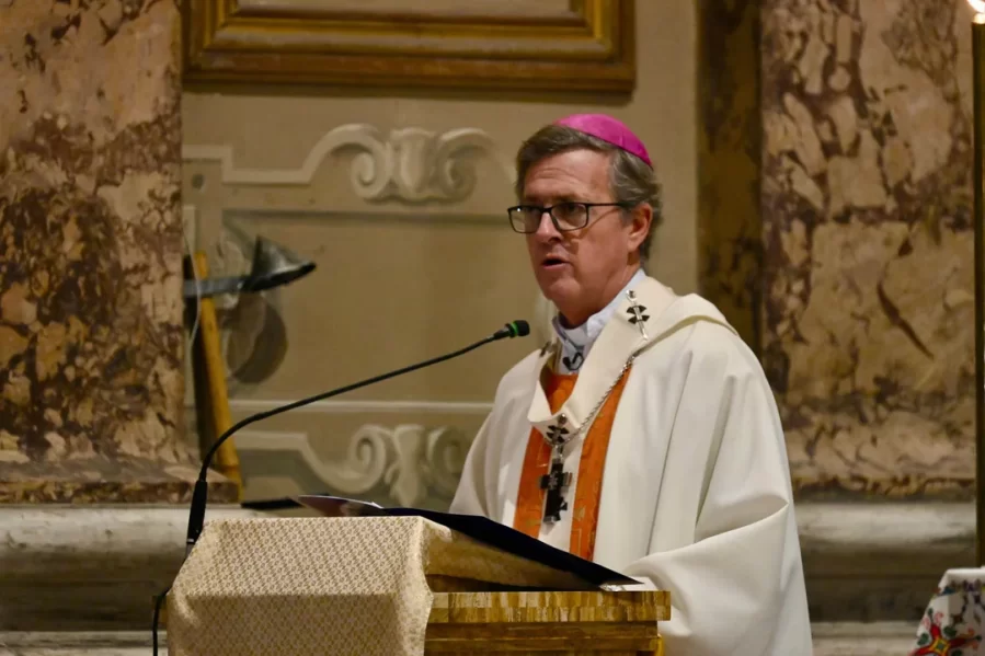 Frente a Milei: el arzobispo de Buenos Aires pidió por los jubilados y cuestionó el ”terrorismo en redes”