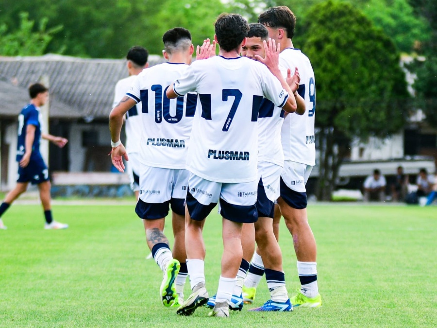 Dejó Gimnasia envuelto en una polémica extrafutbolística, lo busca Estudiantes pero su prioridad es regresar a Estancia Chica