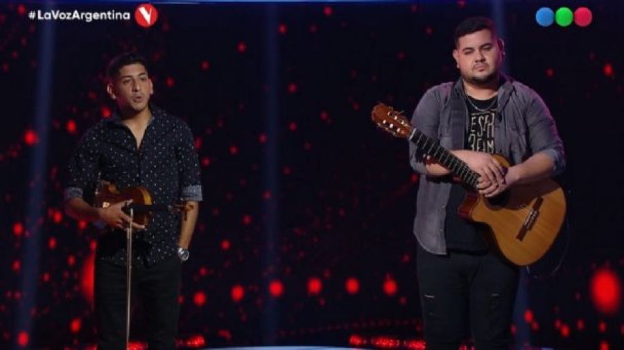 El emocionante momento que se vivió en La Voz con dos participantes que perdieron a su papá antes de ingresar