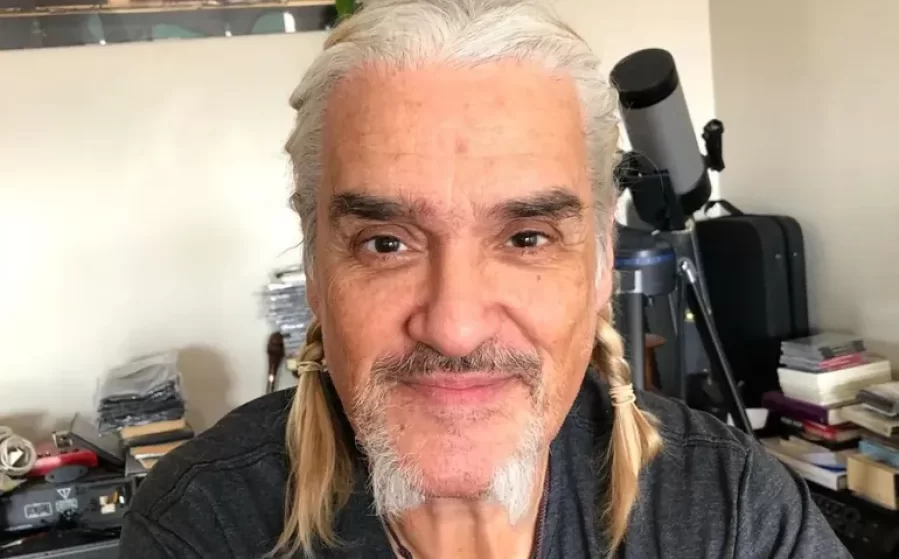 Roberto Pettinato confirmó que está en pareja: ”Ella lo encaró en un evento y desde ese día no se separaron más”