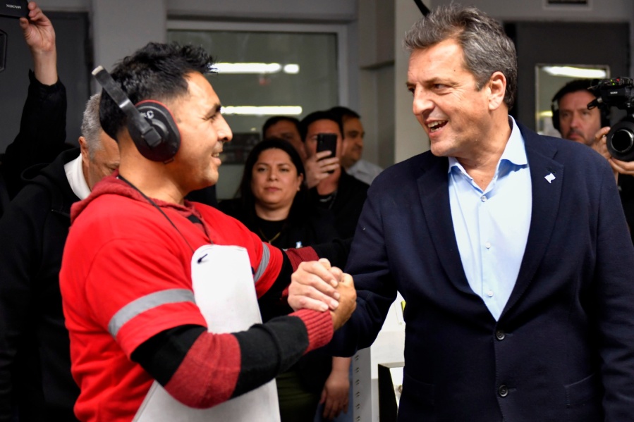 Ultiman detalles sobre la suma fija para trabajadores que podría lanzar el Gobierno después de las PASO