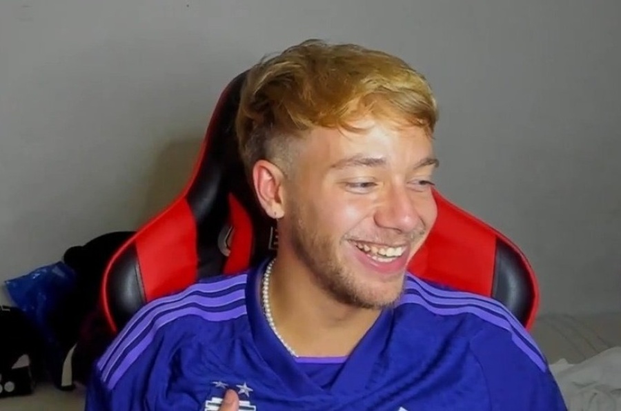 Nacho volvió hacer ”streaming” y revolucionó a sus seguidores cuando reaccionó a la multitud que festejó la Copa del Mundo