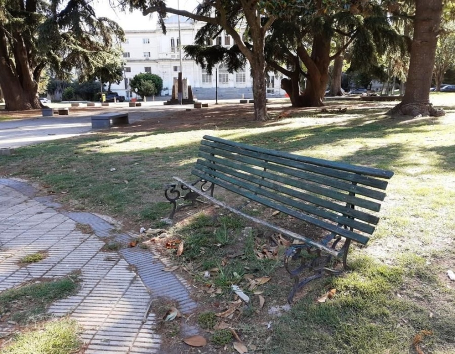 Vecinos de 1 y 51 reclamaron por un plan de recuperación de la plaza