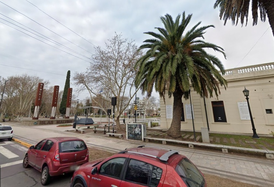 Lo detuvieron mientras intentaba robar un auto en las inmediaciones de Plaza Malvinas