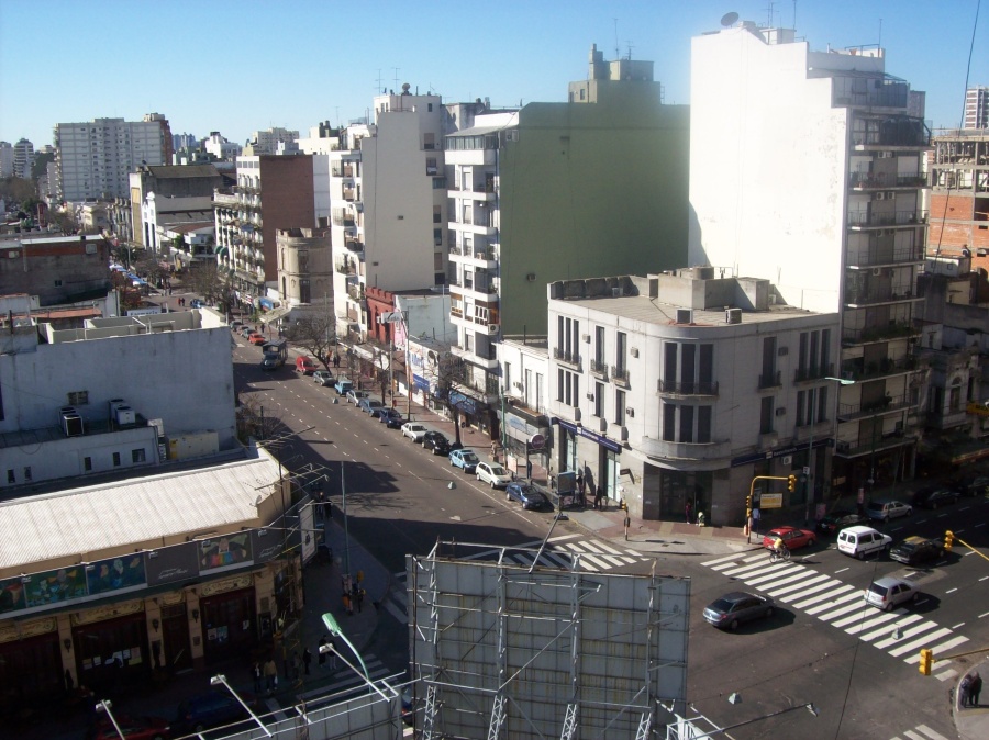 De Capital Federal a Tolosa, así actuó una ”viuda negra” contra un platense de 53 años: huyó con el auto y las tarjetas