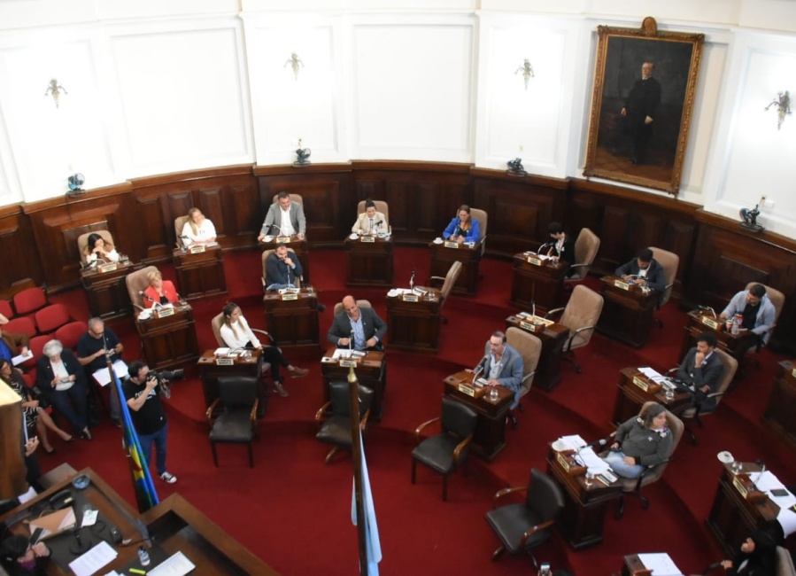 Avanza el proyecto para ”desburrar” a los concejales novatos: ”Resulta conveniente que reciban un mínimo de conocimientos”