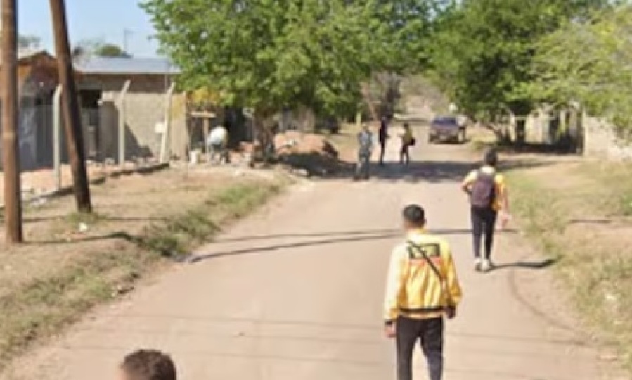 Un ladrón fue atacado por vecinos por querer robar y acudió a la Policía para denunciar que la víctima era él