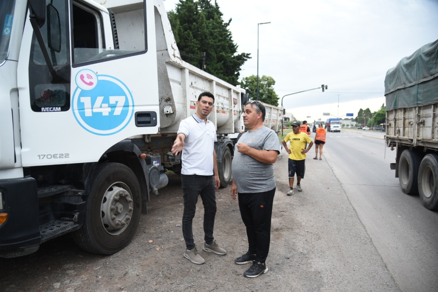 La avenida 44 cambia su rostro: desde Etcheverry hasta el Casco Urbano quitaron carteles ilegales, basurales y pastizales