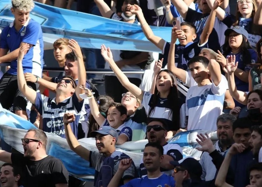 ”Me voy a volver loca”: el impresionante ”trabajo” de un hincha de Gimnasia que se viralizó y todos deberían agendar