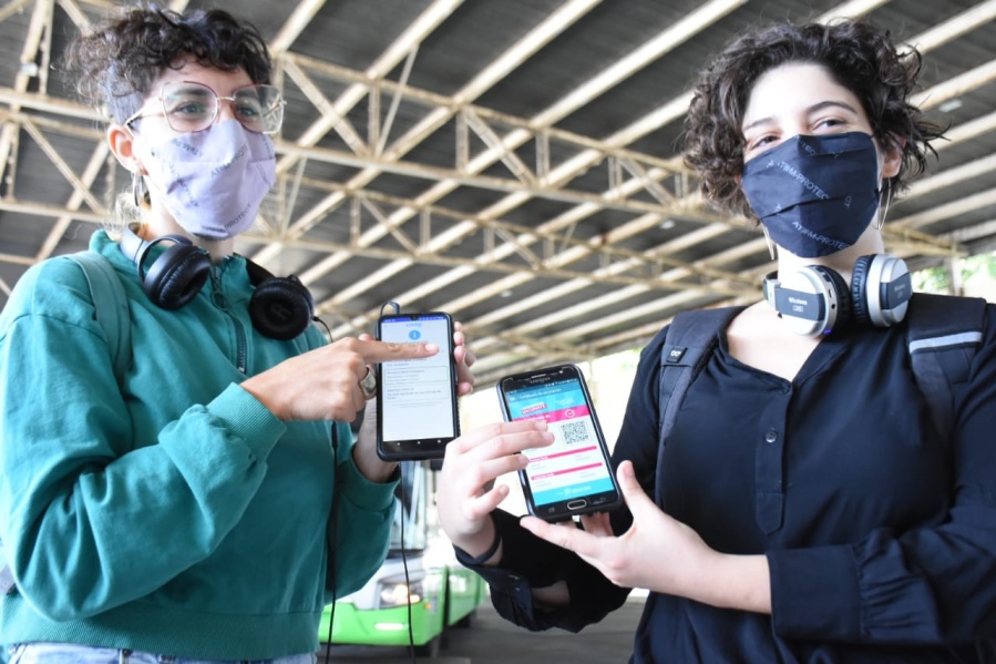 Pase Sanitario en la Terminal de Ómnibus de La Plata: las imágenes en su primer día de vigencia