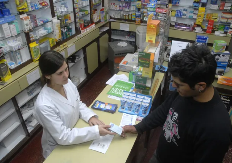 La Justicia suspendió la posibilidad de vender analgésicos y antiácidos en kioscos
