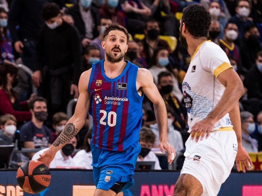 Nicolás Laprovittola renovó su contrato y se quedará en el Barcelona hasta 2026.