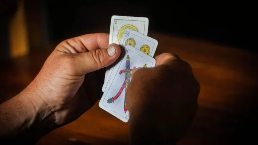 A jugar con Hugo: se mudó y busca seis vecinos para un truco porque ”con pica pica es mas divertido”