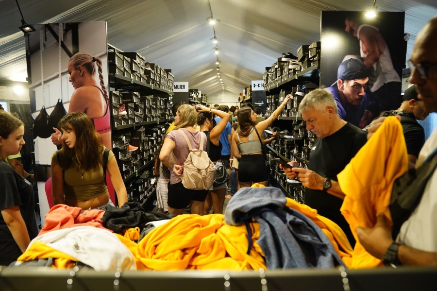 Las ventas minoristas pyme subieron 25,5% anual en enero, pero aún no pudieron recuperarse de la caída histórica del 2024