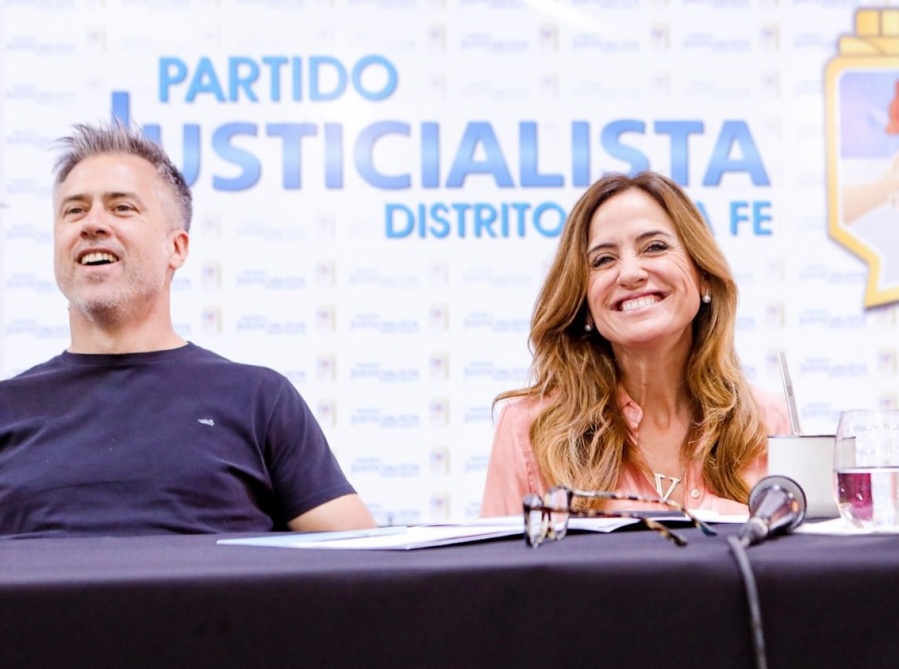 Tolosa Paz habló del posible desdoblamiento de las elecciones en la Provincia de Buenos Aires y de ”jugar tres partidos”