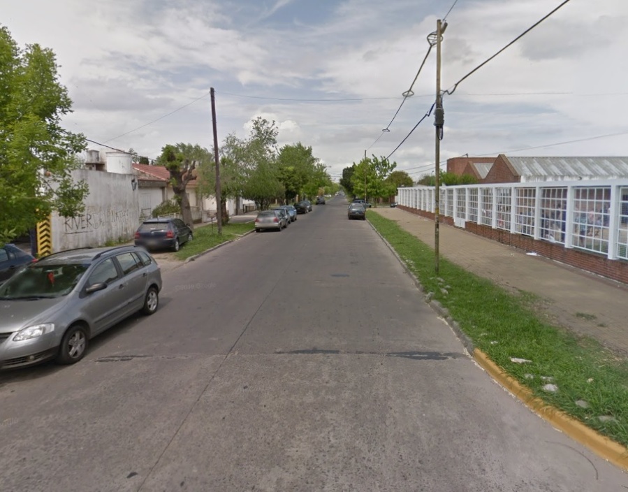 En 15 y 528 bis reclamaron que les arreglaron el alumbrado público pero solo duró tres días