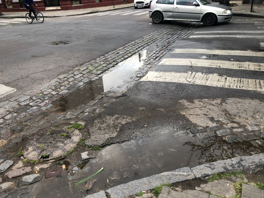 Vecinos reclaman por el arreglo de la calle en 12 y 45