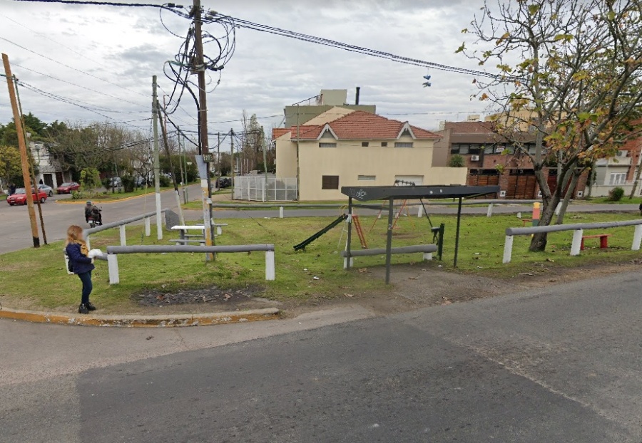 En el sector de Camino Belgrano y 525 reclamaron por iluminación y mejoras en la plaza