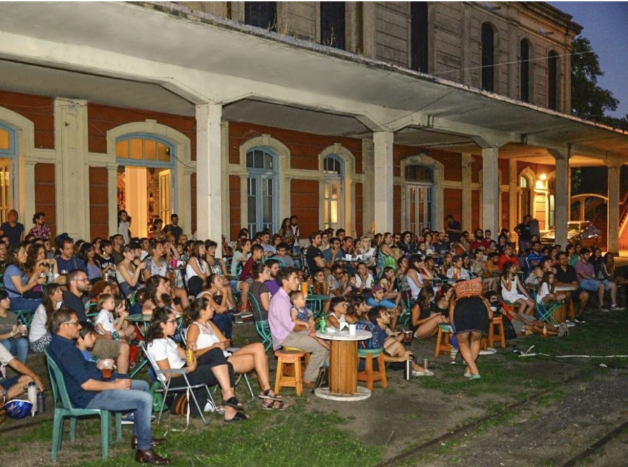 Cierra este viernes el ciclo de cine a cielo abierto en Meridiano V: qué película pasarán
