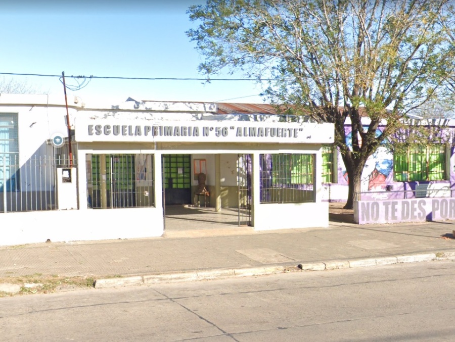 Susto en la escuela de Diagonal 73 y 28: se prendió fuego un aula y no se registraron personas heridas