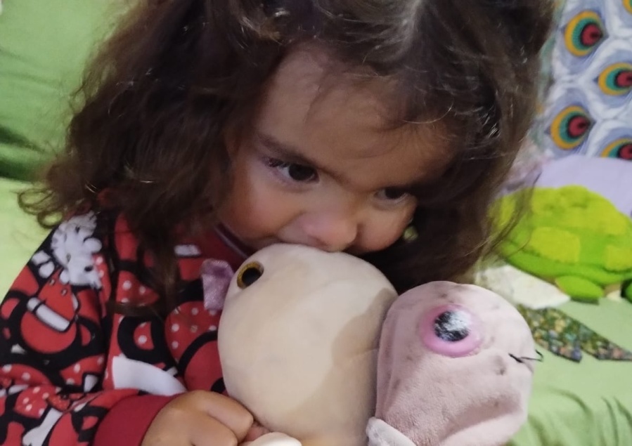 ”Volvió a ser ella”: jugaban en el Parque Saavedra, les pasó “lo peor” y gracias a un llamado una pequeña platense sonríe