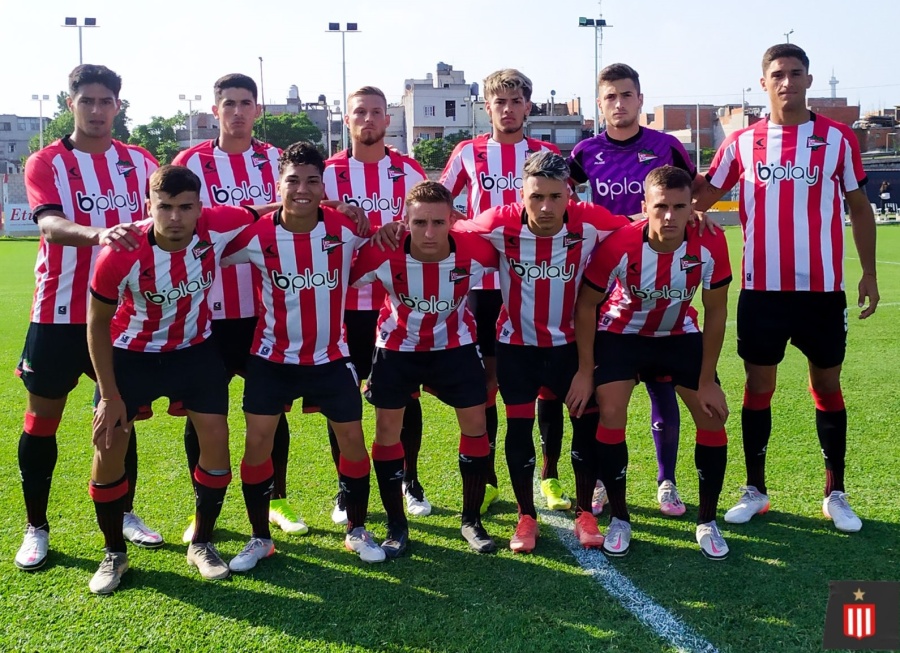 La Reserva Pincha tuvo mala puntería y cayó con Huracán